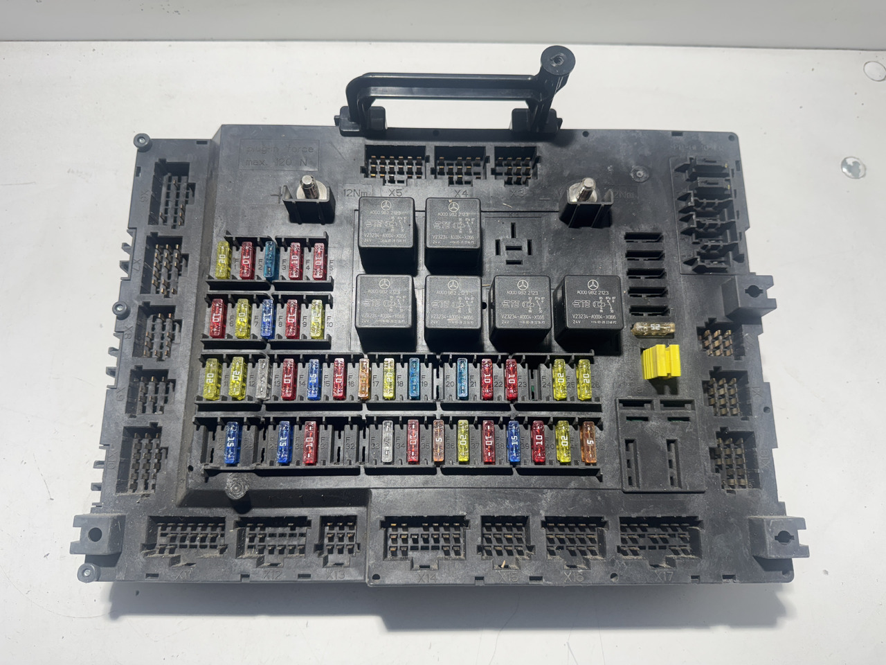 Mercedes-Benz Actros MP4 Atego A0014461958 - 범용 부품 : 사진 3 Mercedes-Benz Actros MP4 Atego A0014461958 - 범용 부품 : 사진 3