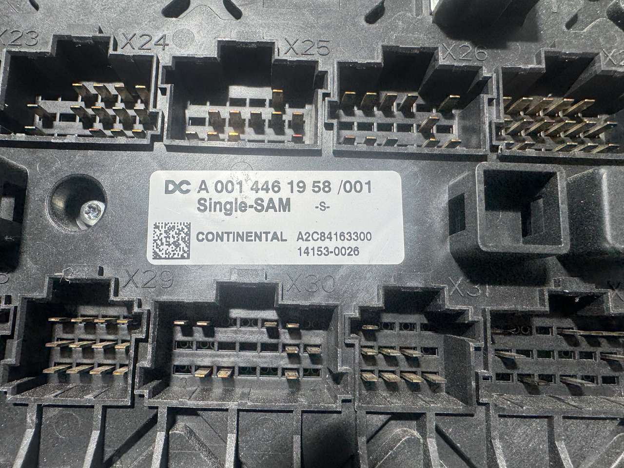 Mercedes-Benz Actros MP4 Atego A0014461958 - 범용 부품 : 사진 2 Mercedes-Benz Actros MP4 Atego A0014461958 - 범용 부품 : 사진 2