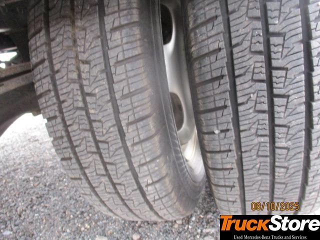 FUSO Canter 3C15 - 박스 밴 : 사진 2 FUSO Canter 3C15 - 박스 밴 : 사진 2