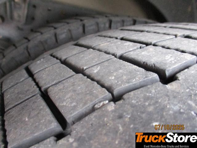 FUSO Canter 7C18 - 냉동 밴 : 사진 5 FUSO Canter 7C18 - 냉동 밴 : 사진 5