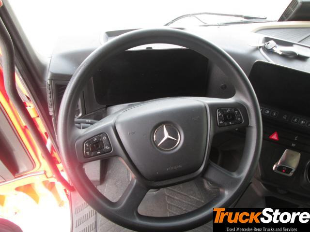 트랙터 유닛 Mercedes-Benz Actros 1845 LS : 사진 7