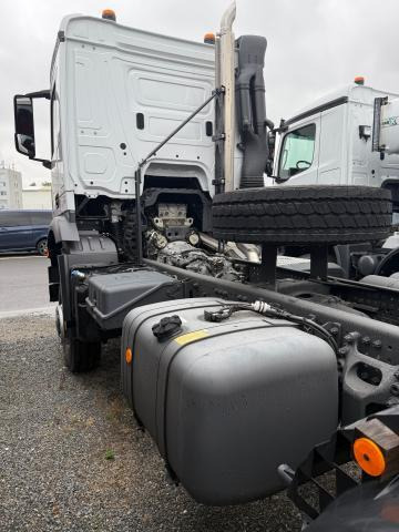 Mercedes-Benz Arocs 1836 A - 캡 새시 트럭 : 사진 2 Mercedes-Benz Arocs 1836 A - 캡 새시 트럭 : 사진 2