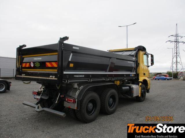 Mercedes-Benz Arocs 3351 K - 덤프트럭 : 사진 3 Mercedes-Benz Arocs 3351 K - 덤프트럭 : 사진 3