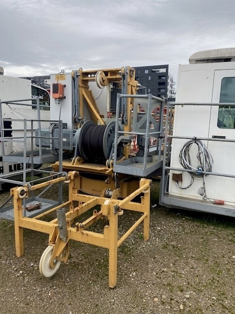 LIEBHERR 85EC-BFr.Tronic - 타워 크레인 : 사진 1 LIEBHERR 85EC-BFr.Tronic - 타워 크레인 : 사진 1