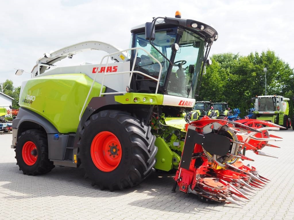Claas Jaguar 840 + Kemper 345 Plus - 견인식 목초수확기 : 사진 4 Claas Jaguar 840 + Kemper 345 Plus - 견인식 목초수확기 : 사진 4