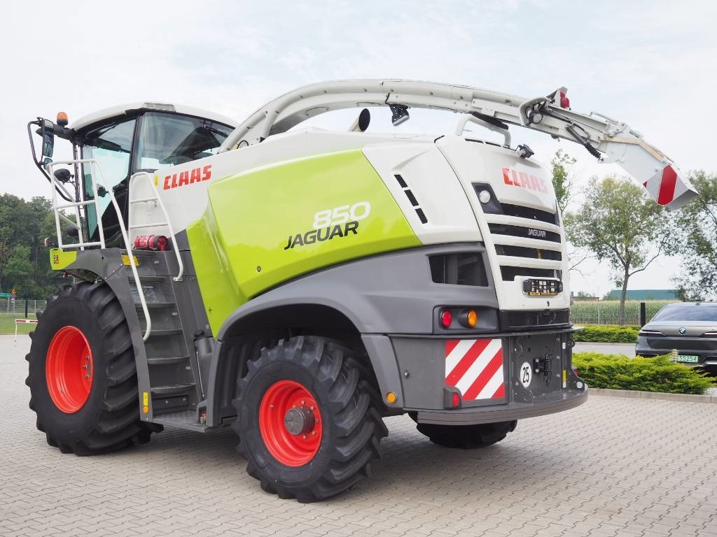 Claas Jaguar 850 4WD - 견인식 목초수확기 : 사진 2 Claas Jaguar 850 4WD - 견인식 목초수확기 : 사진 2