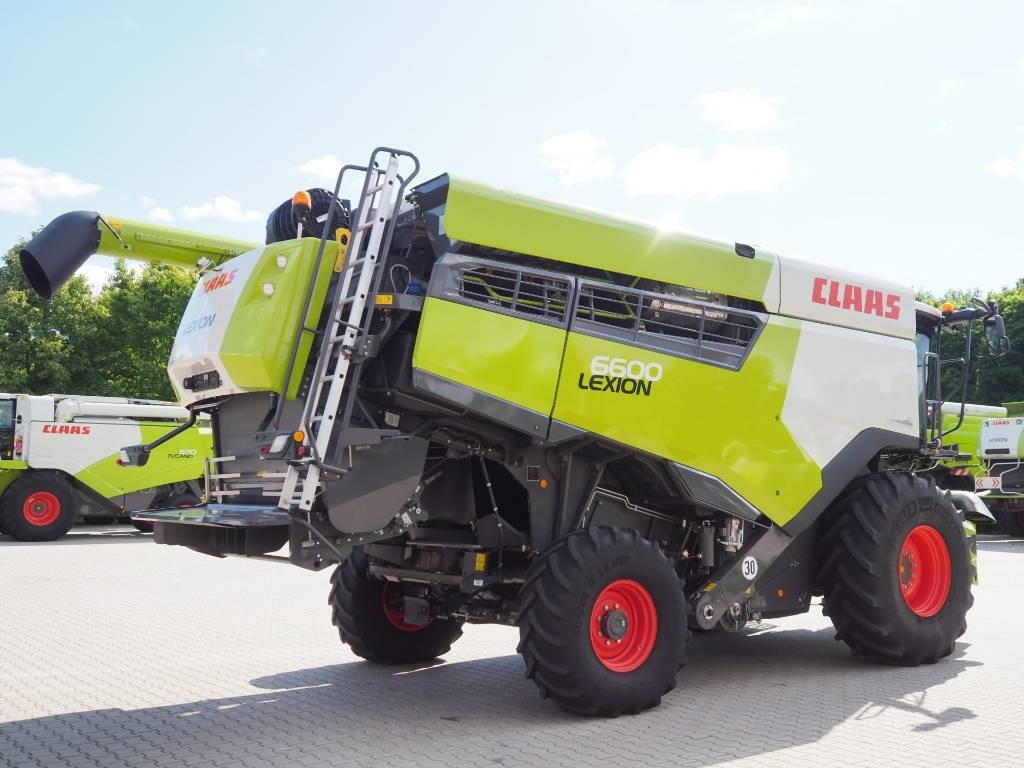 Claas Lexion 6600 + V680 - 목초수확기 : 사진 3 Claas Lexion 6600 + V680 - 목초수확기 : 사진 3