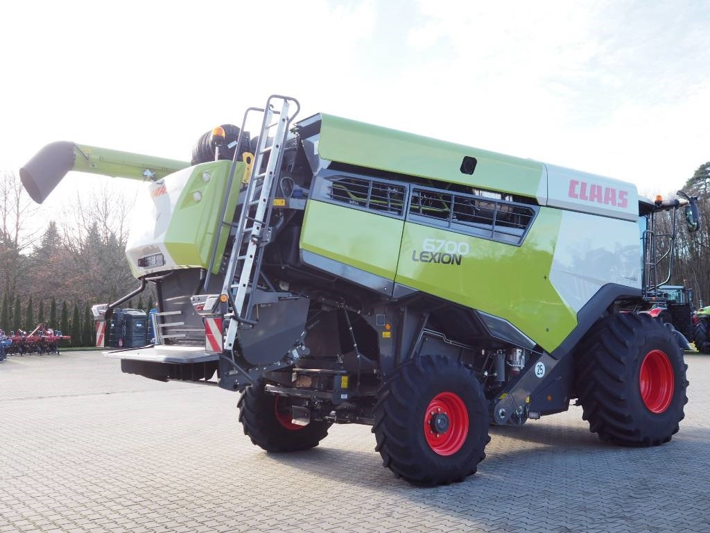 Claas Lexion 6700 + V930 - 목초수확기 : 사진 3 Claas Lexion 6700 + V930 - 목초수확기 : 사진 3