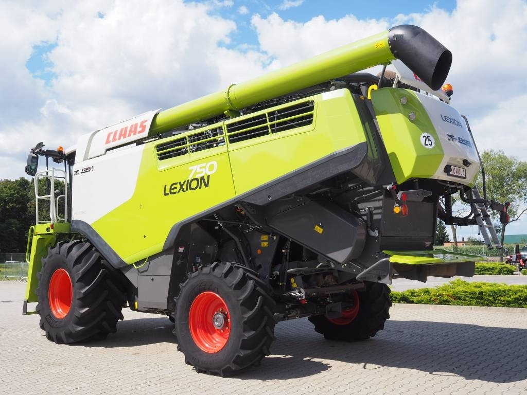 Claas Lexion 750 GPS + V770 - 목초수확기 : 사진 2 Claas Lexion 750 GPS + V770 - 목초수확기 : 사진 2
