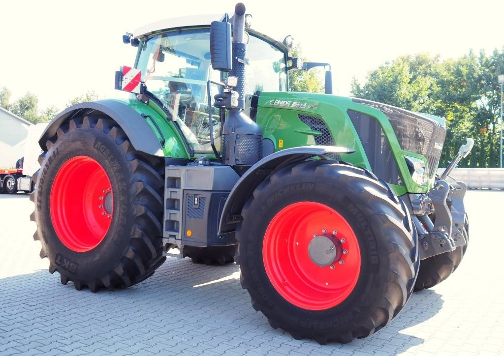 Fendt 824 Vario S4 ProfiPlus, GPS - 장궤형 트랙터 : 사진 4 Fendt 824 Vario S4 ProfiPlus, GPS - 장궤형 트랙터 : 사진 4