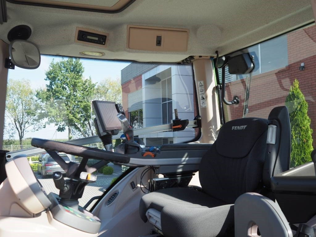 Fendt 828 Vario S4 ProfiPlus, GPS - 장궤형 트랙터 : 사진 5 Fendt 828 Vario S4 ProfiPlus, GPS - 장궤형 트랙터 : 사진 5