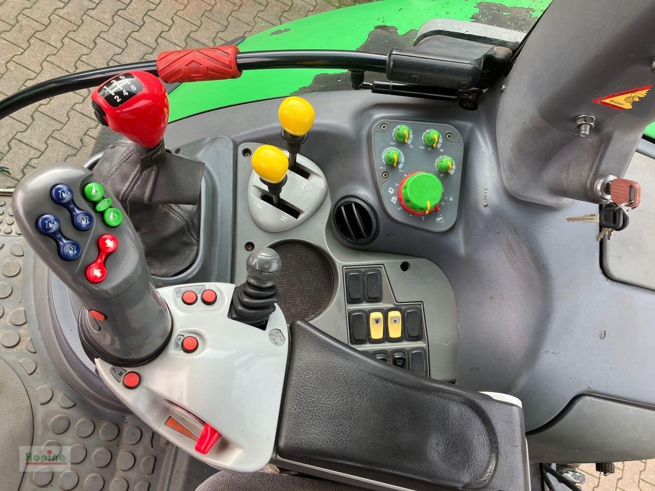 장궤형 트랙터 Deutz-Fahr M650 : 사진 16 장궤형 트랙터 Deutz-Fahr M650 : 사진 16