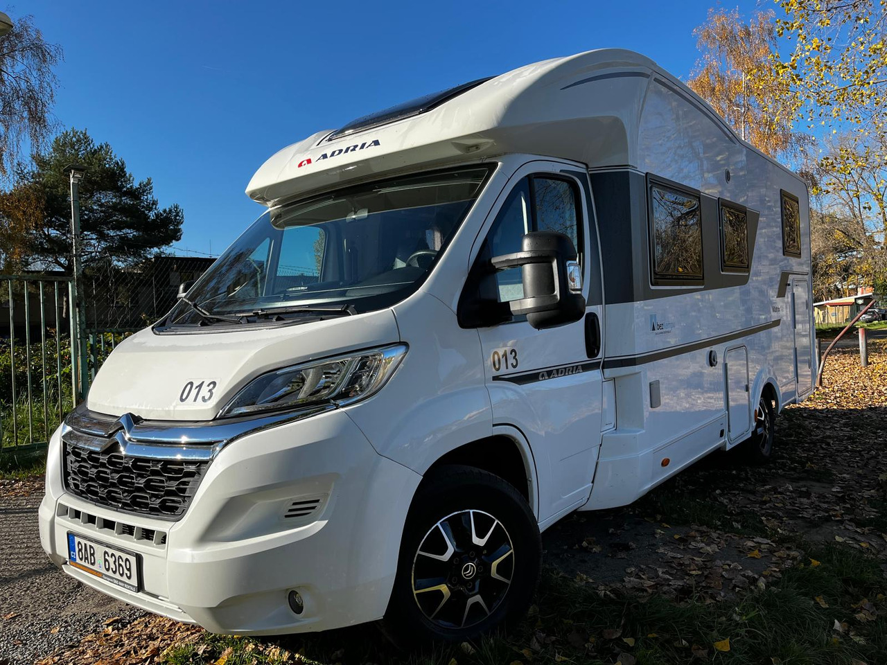 ADRIA Matrix 670 SL - 세미 통합 모터홈 : 사진 1 ADRIA Matrix 670 SL - 세미 통합 모터홈 : 사진 1