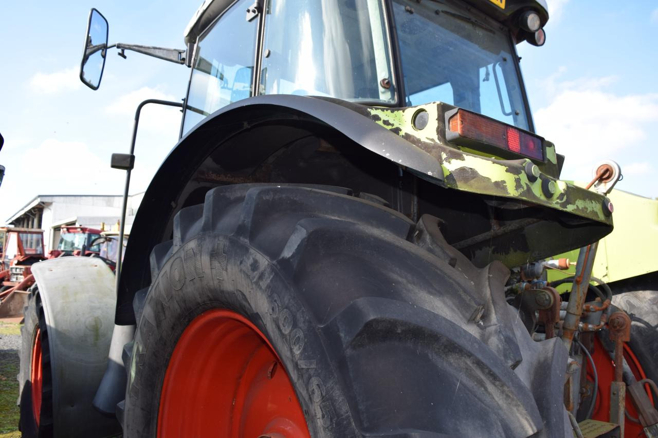 CLAAS Ares 697 ATZ - 장궤형 트랙터 : 사진 4 CLAAS Ares 697 ATZ - 장궤형 트랙터 : 사진 4
