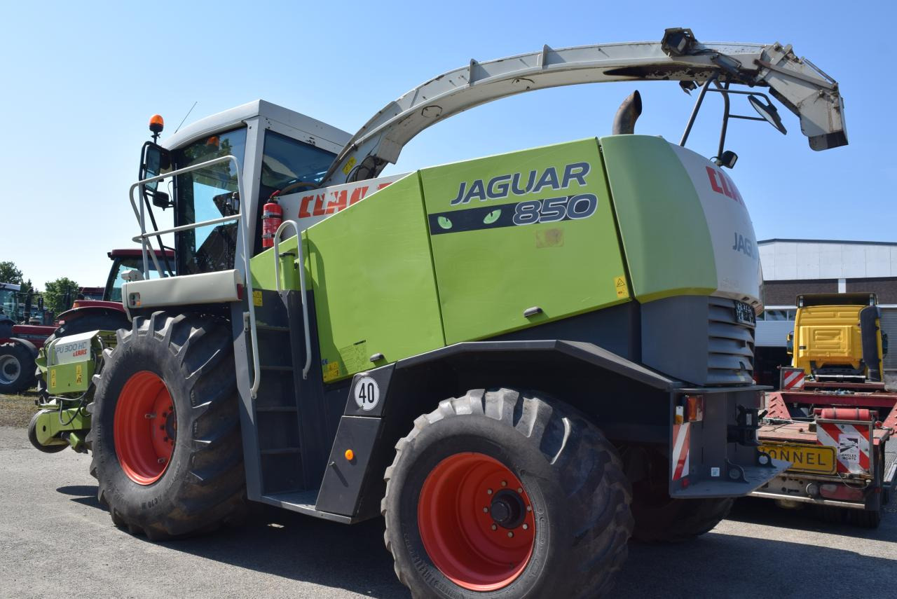 CLAAS Jaguar 850 Speedstar - 견인식 목초수확기 : 사진 4 CLAAS Jaguar 850 Speedstar - 견인식 목초수확기 : 사진 4