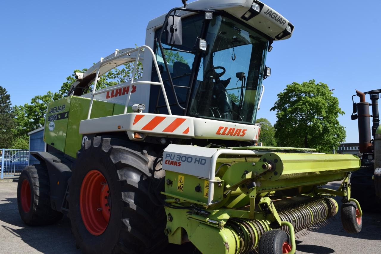 CLAAS Jaguar 850 Speedstar - 견인식 목초수확기 : 사진 1 CLAAS Jaguar 850 Speedstar - 견인식 목초수확기 : 사진 1