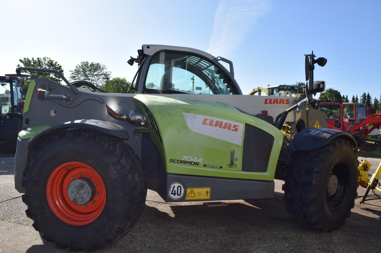 CLAAS SCORPION 7044 - 텔레스코픽 핸들러 : 사진 3 CLAAS SCORPION 7044 - 텔레스코픽 핸들러 : 사진 3