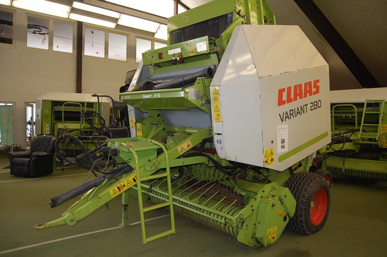 CLAAS Variant 280 - 원형 베일러 : 사진 1 CLAAS Variant 280 - 원형 베일러 : 사진 1