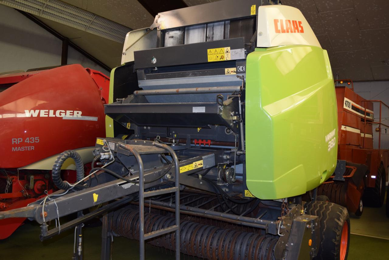 CLAAS Variant 380 RC - 원형 베일러 : 사진 2 CLAAS Variant 380 RC - 원형 베일러 : 사진 2