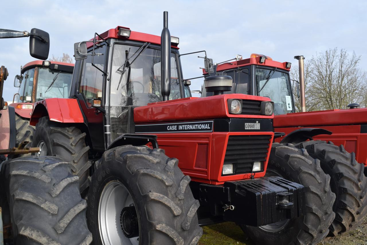 Case-IH 1455 XL A - 장궤형 트랙터 : 사진 3 Case-IH 1455 XL A - 장궤형 트랙터 : 사진 3