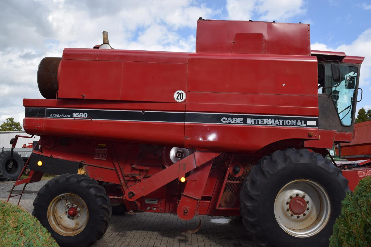 Case-IH 1680 Axial - 목초수확기 : 사진 4 Case-IH 1680 Axial - 목초수확기 : 사진 4
