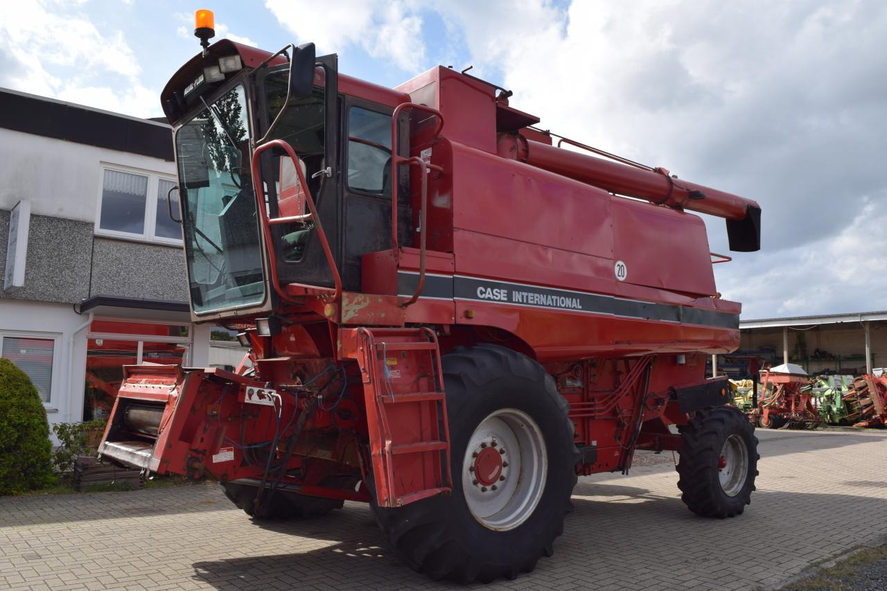 Case-IH 1680 Axial - 목초수확기 : 사진 1 Case-IH 1680 Axial - 목초수확기 : 사진 1
