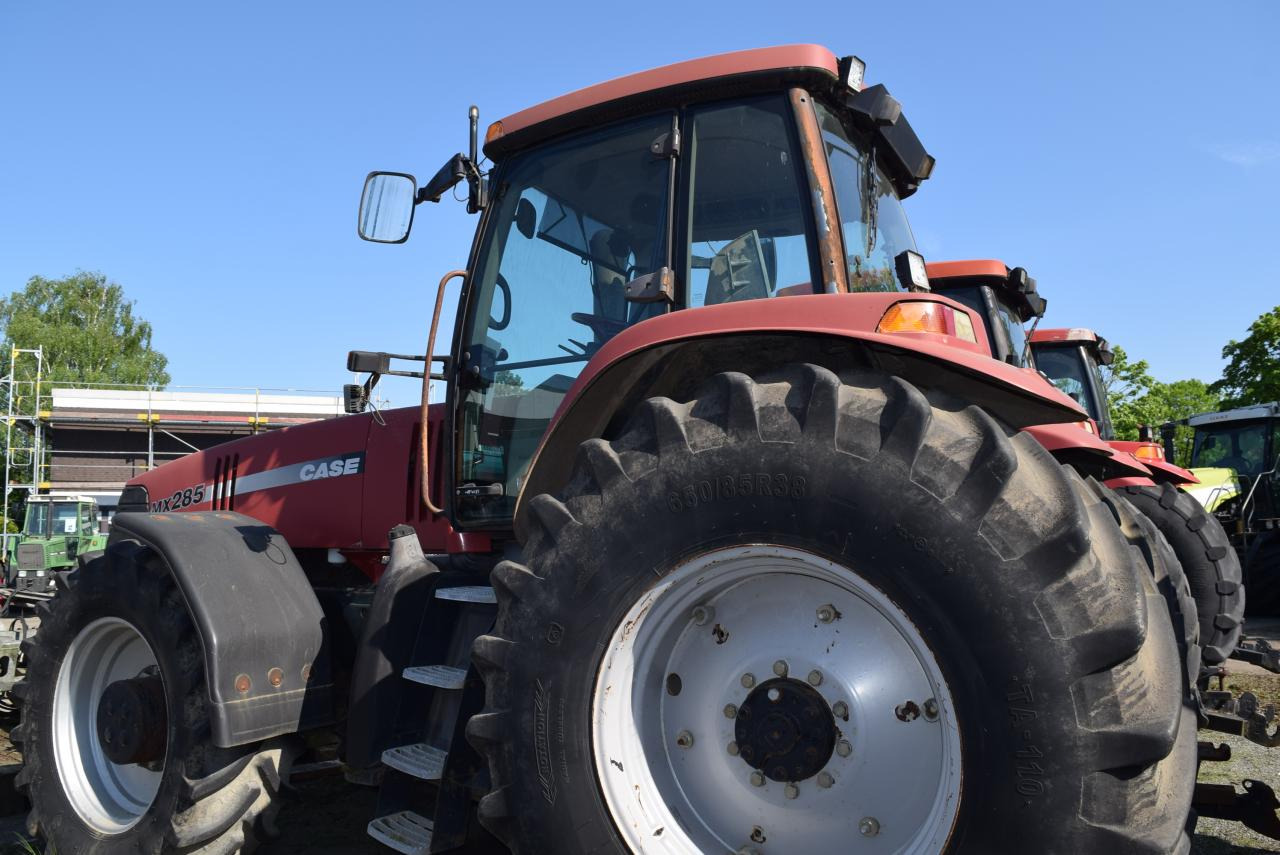 Case-IH MX 230 Magnum - 장궤형 트랙터 : 사진 4 Case-IH MX 230 Magnum - 장궤형 트랙터 : 사진 4