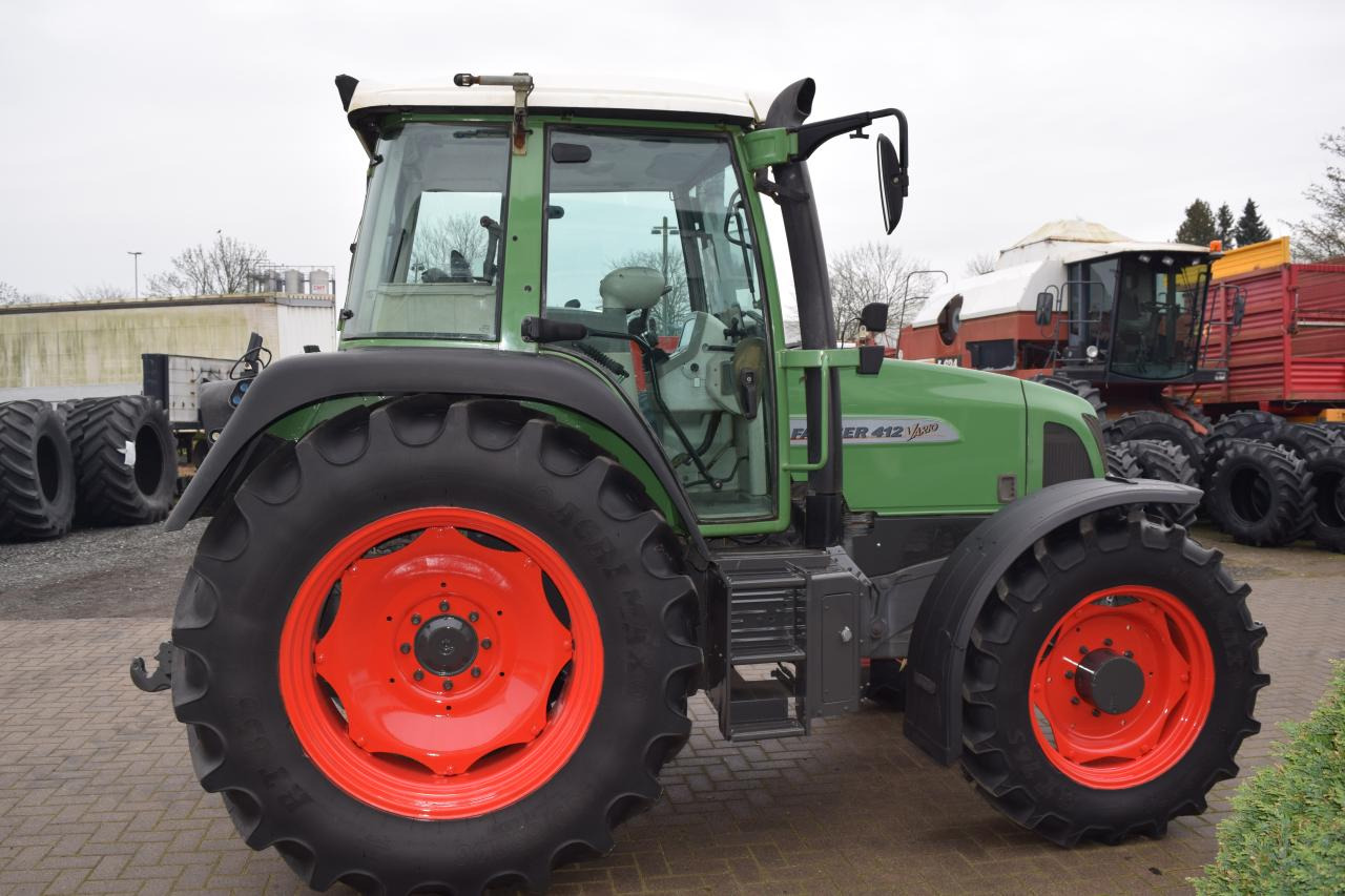 Fendt 412 Vario - 장궤형 트랙터 : 사진 4 Fendt 412 Vario - 장궤형 트랙터 : 사진 4