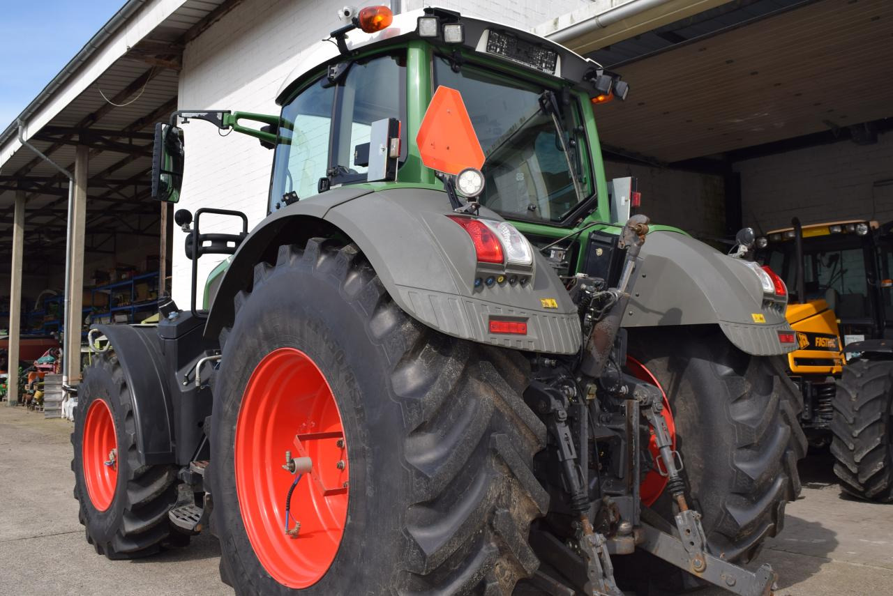 Fendt 826 Vario ProfiPlus, - 장궤형 트랙터 : 사진 5 Fendt 826 Vario ProfiPlus, - 장궤형 트랙터 : 사진 5