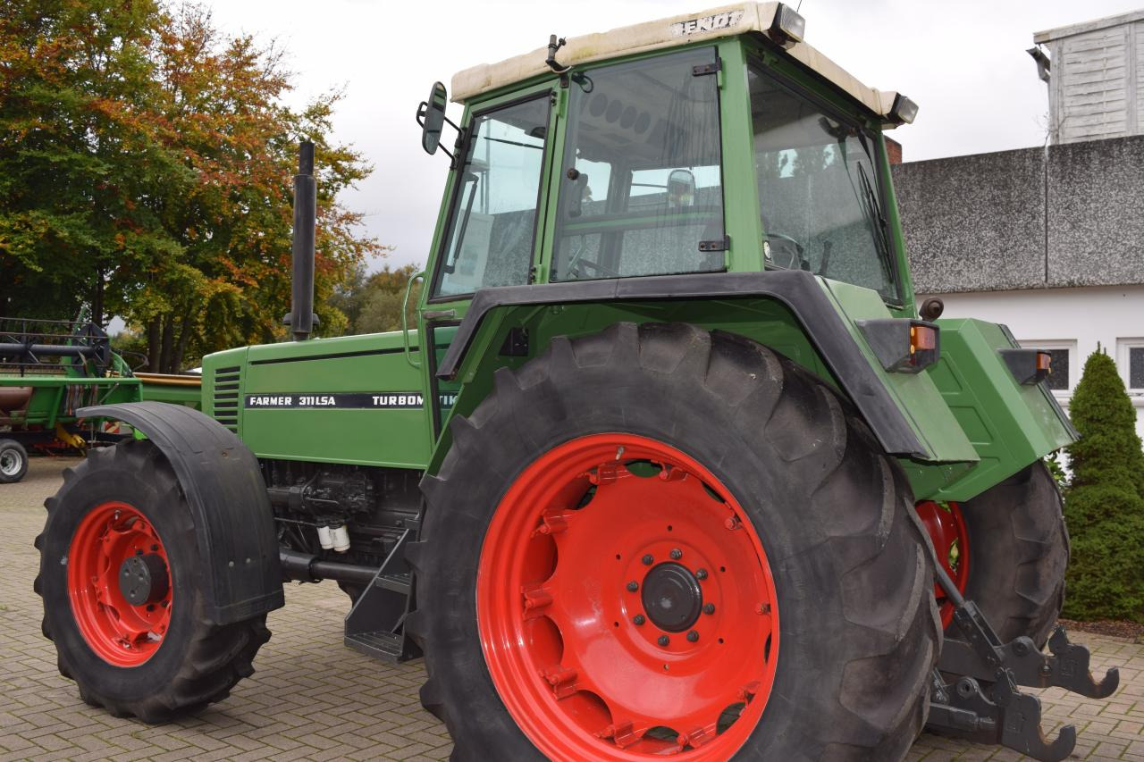 Fendt Farmer 311 LSA - 장궤형 트랙터 : 사진 5 Fendt Farmer 311 LSA - 장궤형 트랙터 : 사진 5