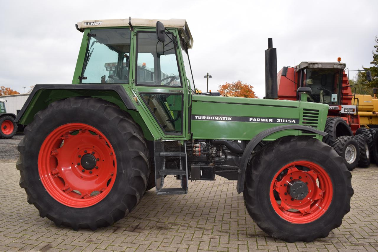 Fendt Farmer 311 LSA - 장궤형 트랙터 : 사진 1 Fendt Farmer 311 LSA - 장궤형 트랙터 : 사진 1
