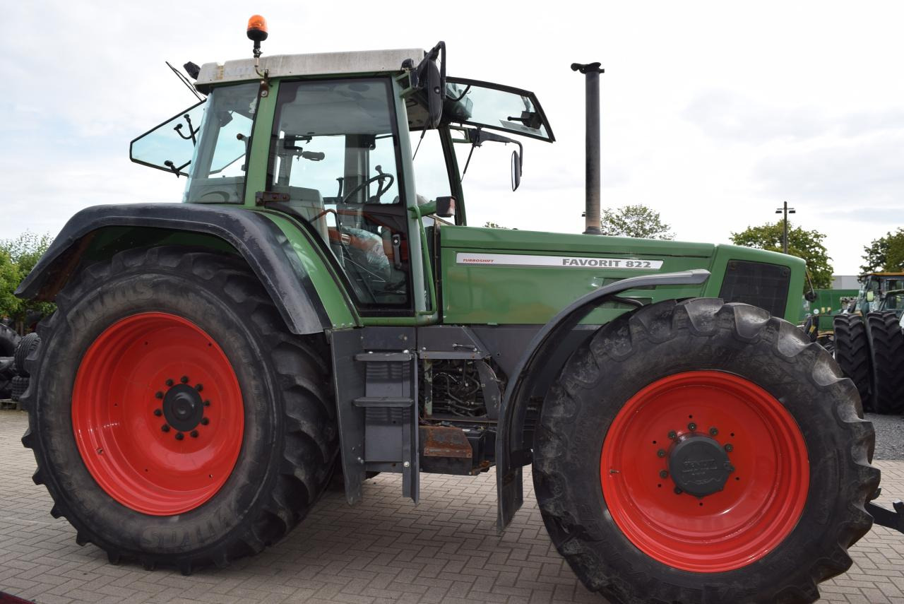 Fendt Favorit 822 - 장궤형 트랙터 : 사진 2 Fendt Favorit 822 - 장궤형 트랙터 : 사진 2