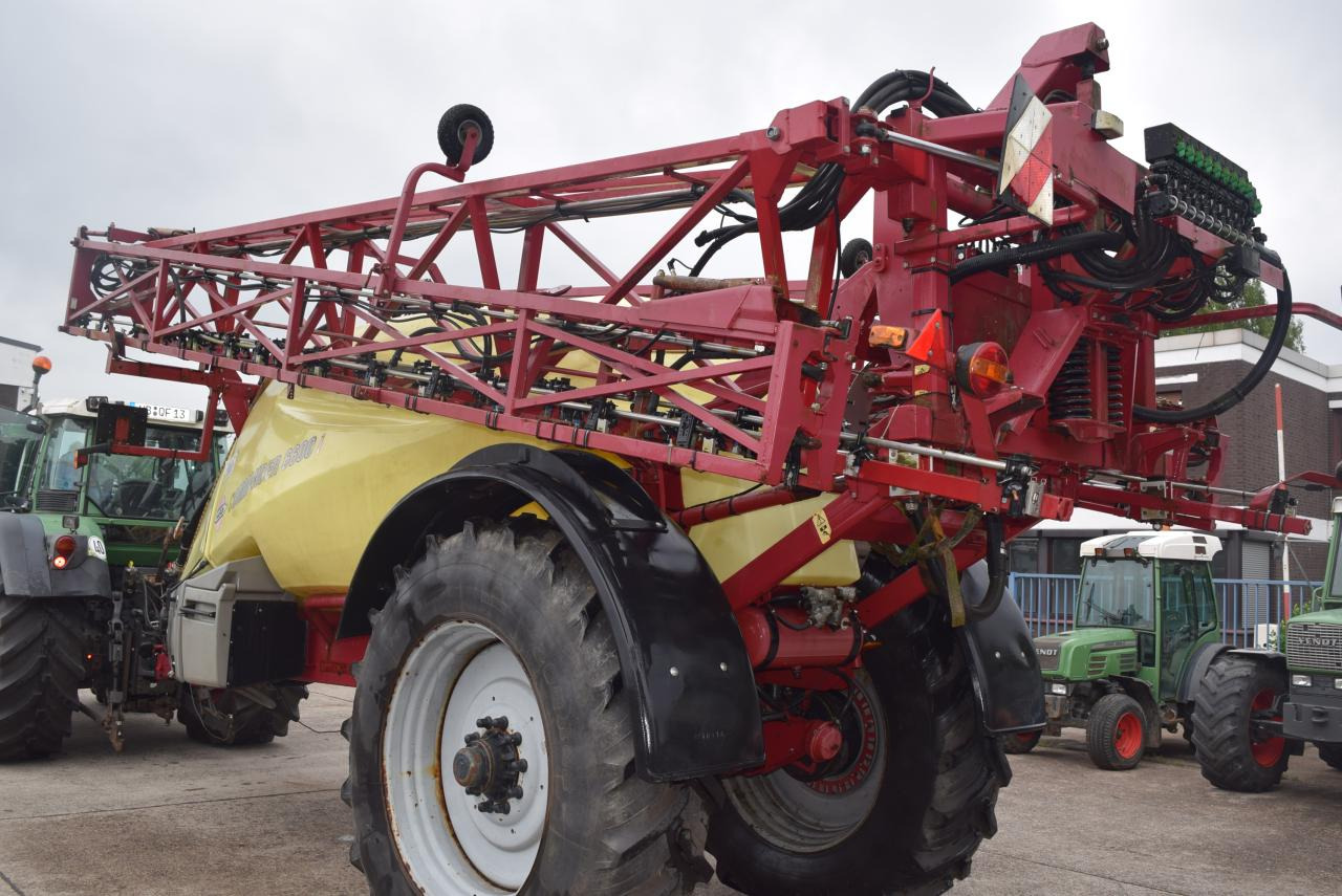Hardi Commander 6600 i - 견인 스프레이 : 사진 3 Hardi Commander 6600 i - 견인 스프레이 : 사진 3
