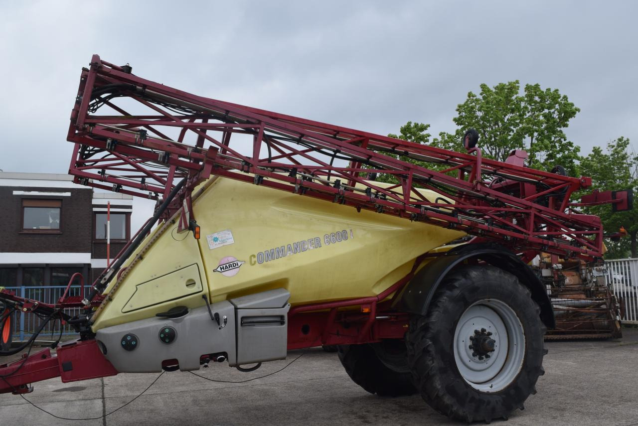 Hardi Commander 6600 i - 견인 스프레이 : 사진 2 Hardi Commander 6600 i - 견인 스프레이 : 사진 2
