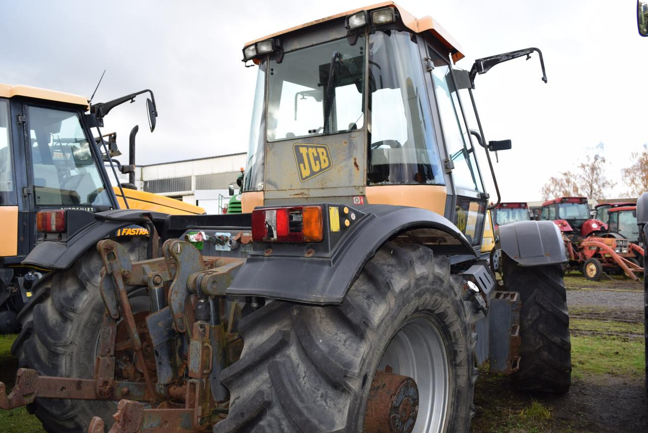 JCB Fastrac 2135 - 4WS - 장궤형 트랙터 : 사진 4 JCB Fastrac 2135 - 4WS - 장궤형 트랙터 : 사진 4