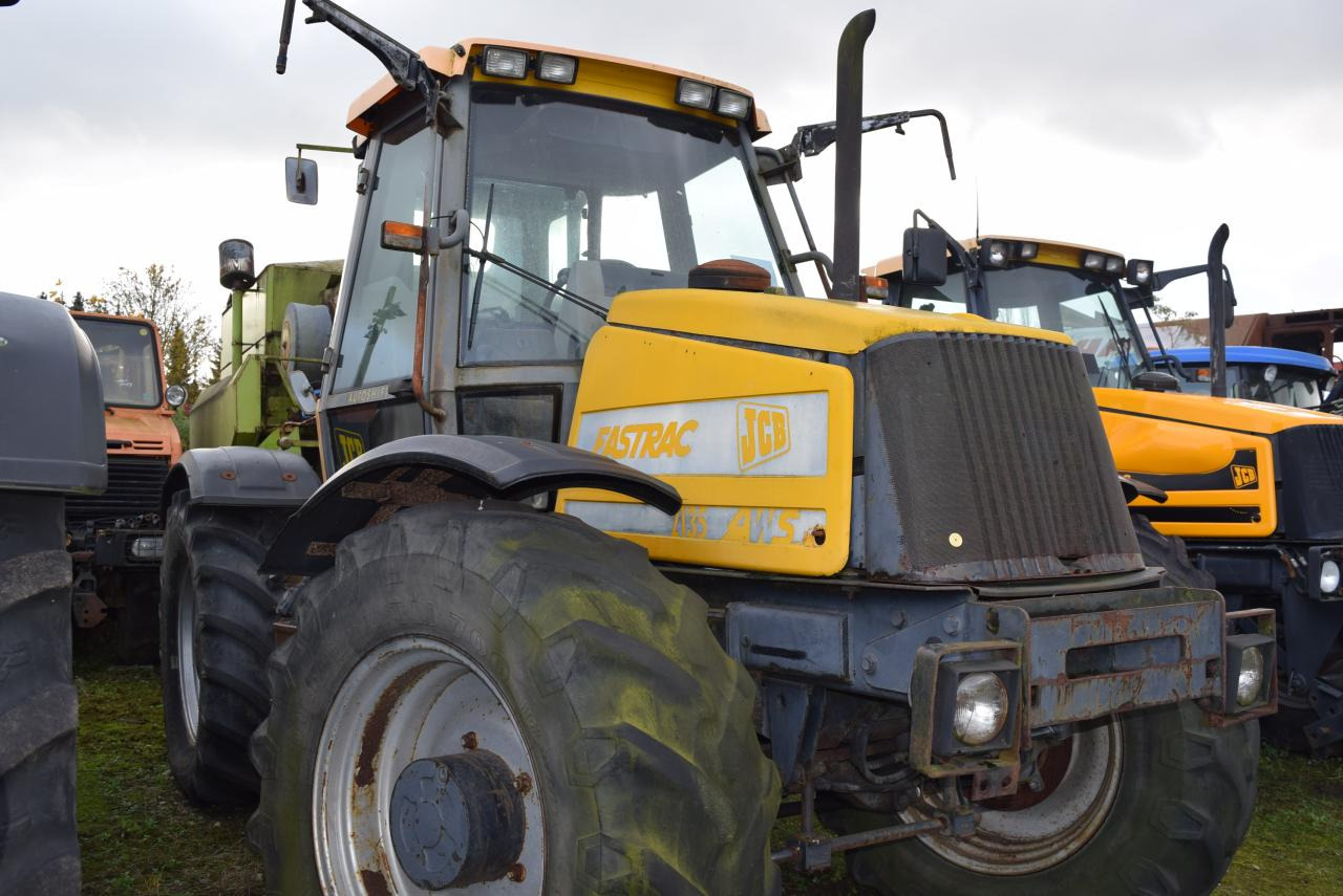 JCB Fastrac 2135 - 4WS - 장궤형 트랙터 : 사진 1 JCB Fastrac 2135 - 4WS - 장궤형 트랙터 : 사진 1