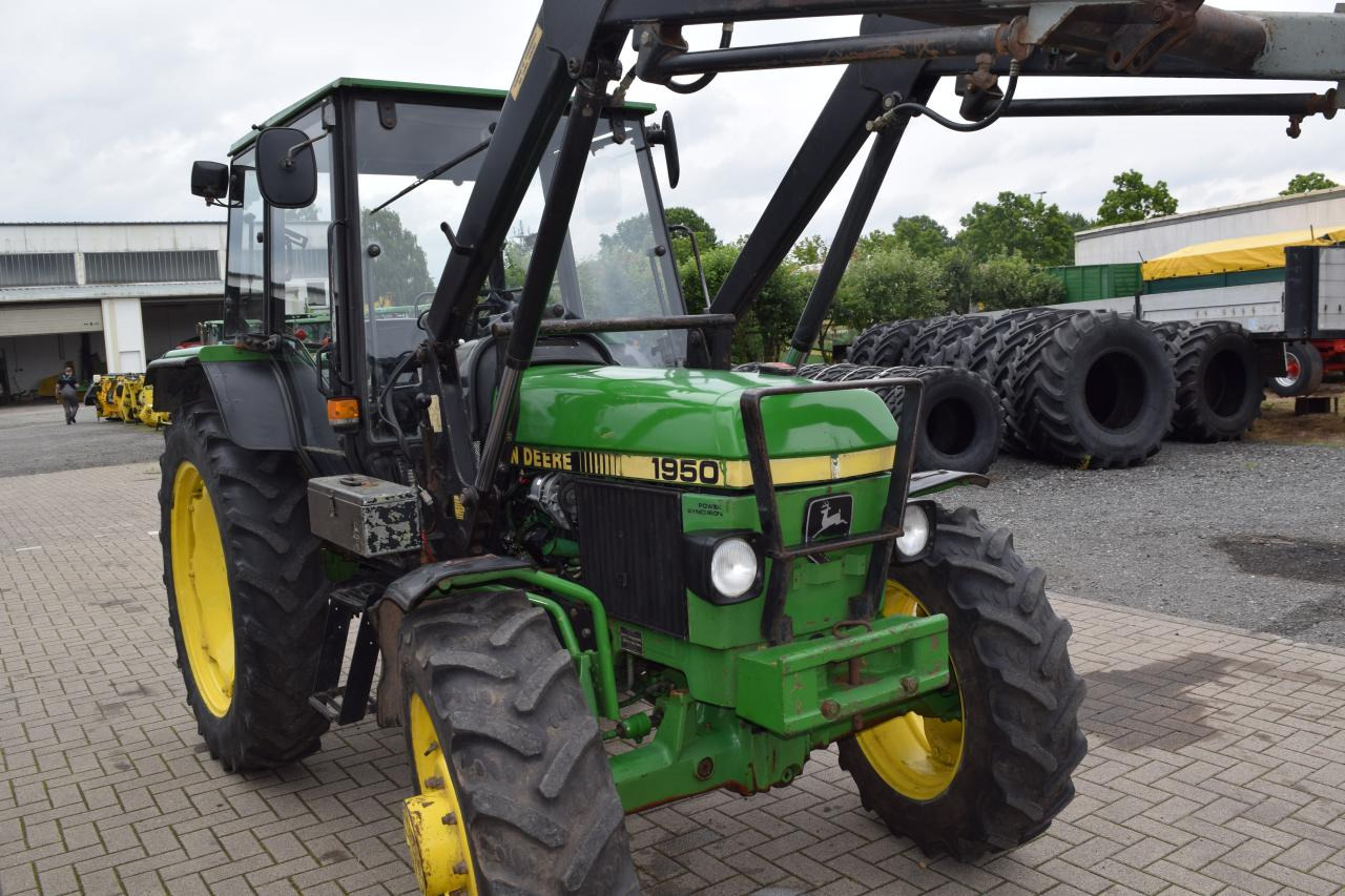 John Deere 1950 - 장궤형 트랙터 : 사진 3 John Deere 1950 - 장궤형 트랙터 : 사진 3