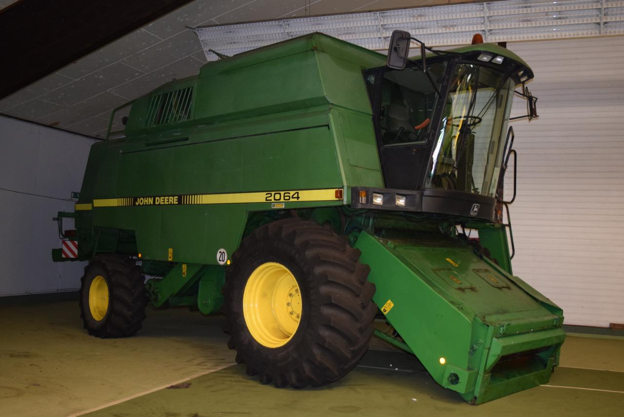John Deere 2064 - 목초수확기 : 사진 1 John Deere 2064 - 목초수확기 : 사진 1