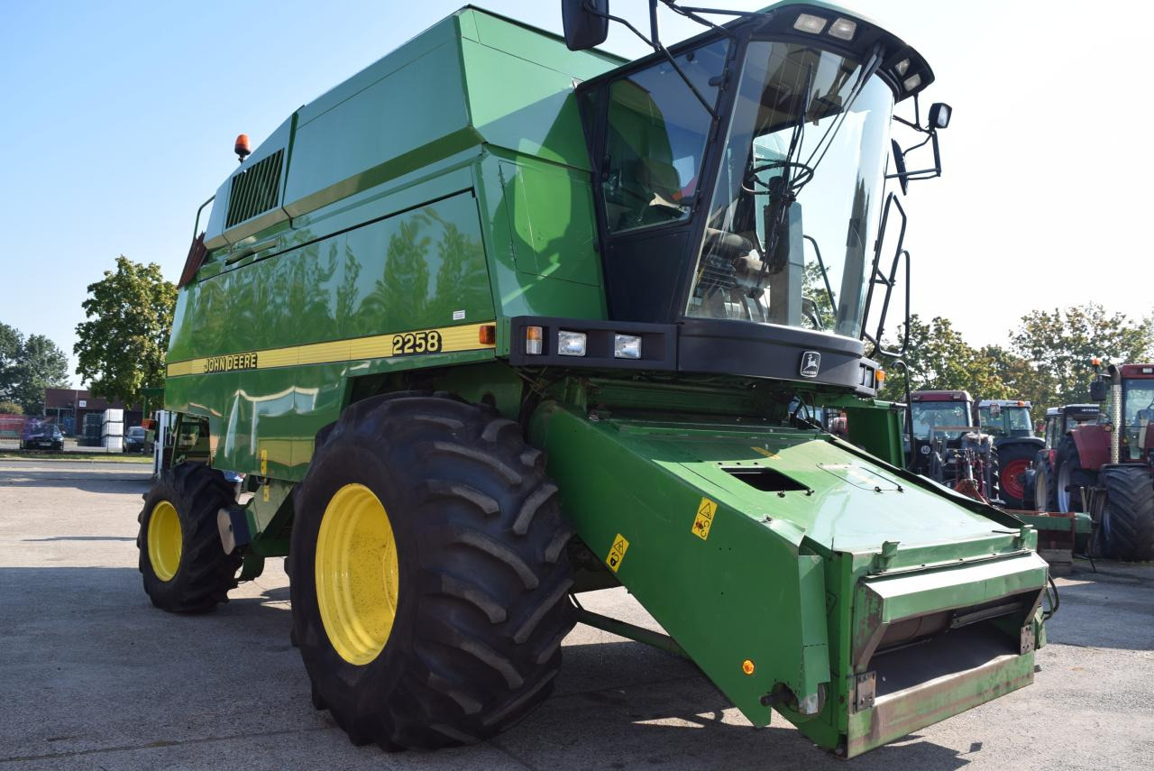 John Deere 2064 - 목초수확기 : 사진 5 John Deere 2064 - 목초수확기 : 사진 5