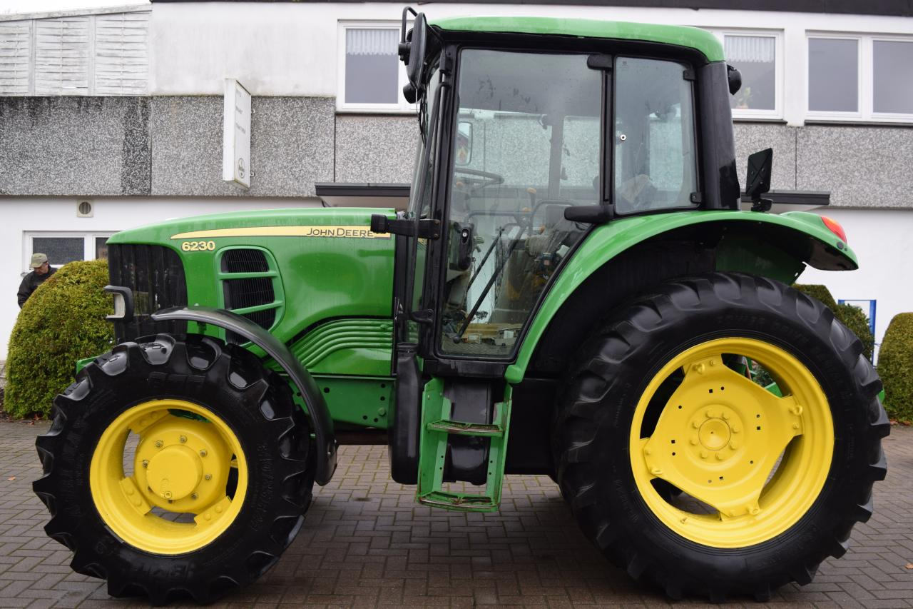 John Deere 6230 - 장궤형 트랙터 : 사진 4 John Deere 6230 - 장궤형 트랙터 : 사진 4