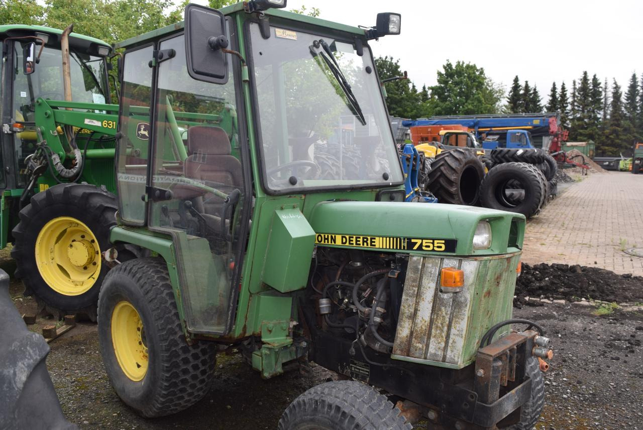 John Deere 755 - 장궤형 트랙터 : 사진 4 John Deere 755 - 장궤형 트랙터 : 사진 4