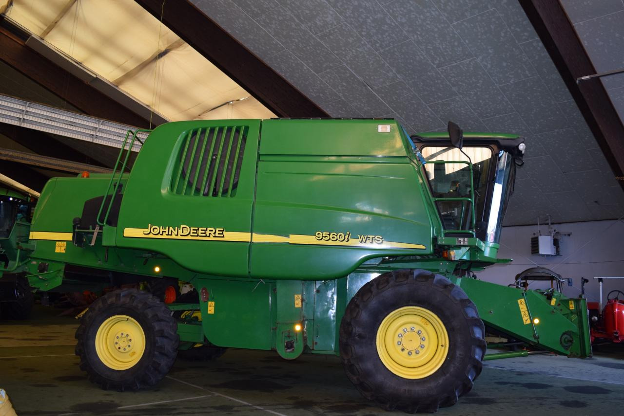 John Deere 9560 i WTS - 목초수확기 : 사진 3 John Deere 9560 i WTS - 목초수확기 : 사진 3