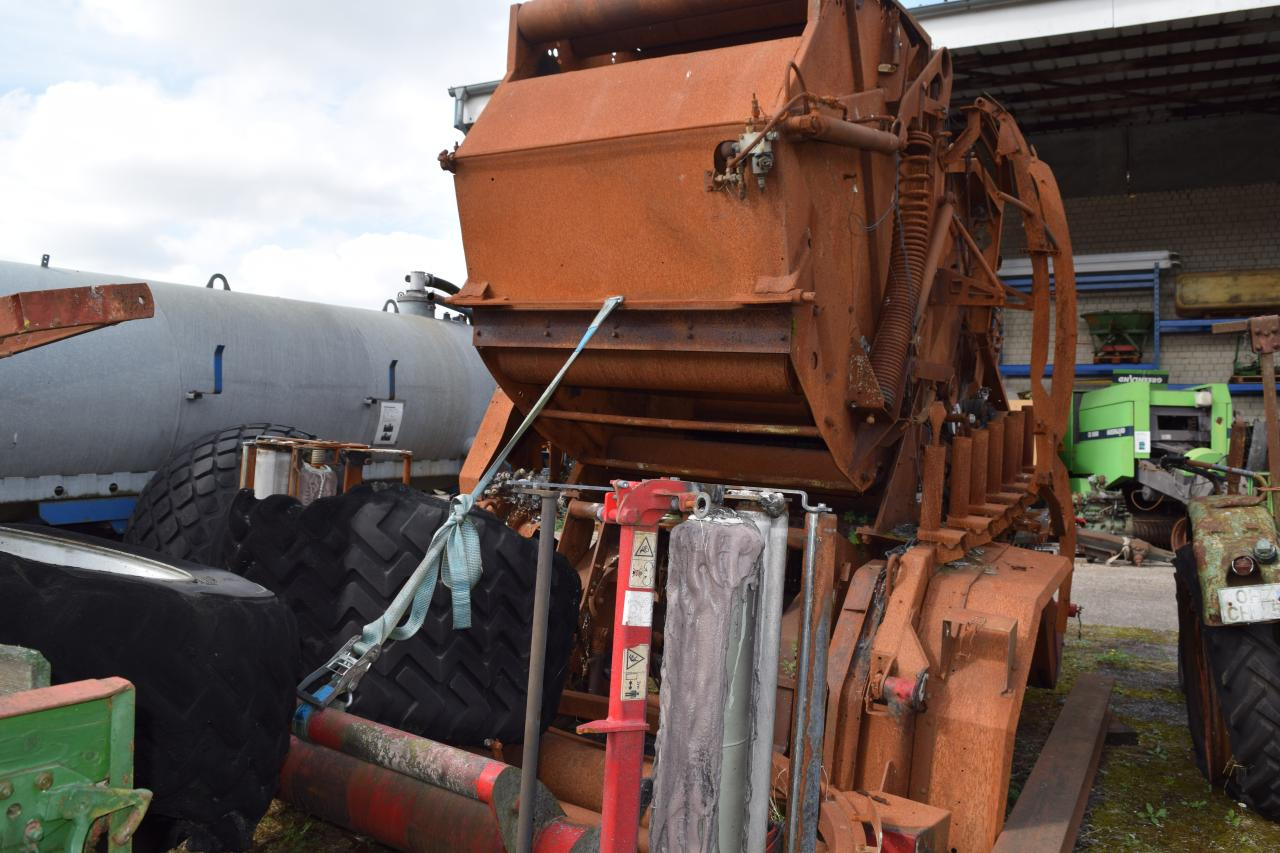 Lely Welger *zur Teileverwertung* - 원형 베일러 : 사진 4 Lely Welger *zur Teileverwertung* - 원형 베일러 : 사진 4