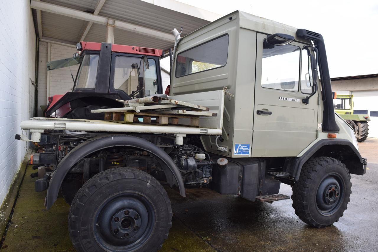 Mercedes-Benz Unimog U 90 - 지자체/ 특수 차량 : 사진 3 Mercedes-Benz Unimog U 90 - 지자체/ 특수 차량 : 사진 3