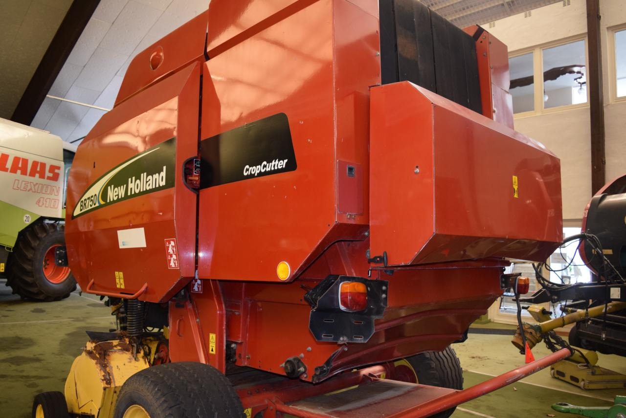 New Holland BR 750 CropCutter - 원형 베일러 : 사진 5 New Holland BR 750 CropCutter - 원형 베일러 : 사진 5
