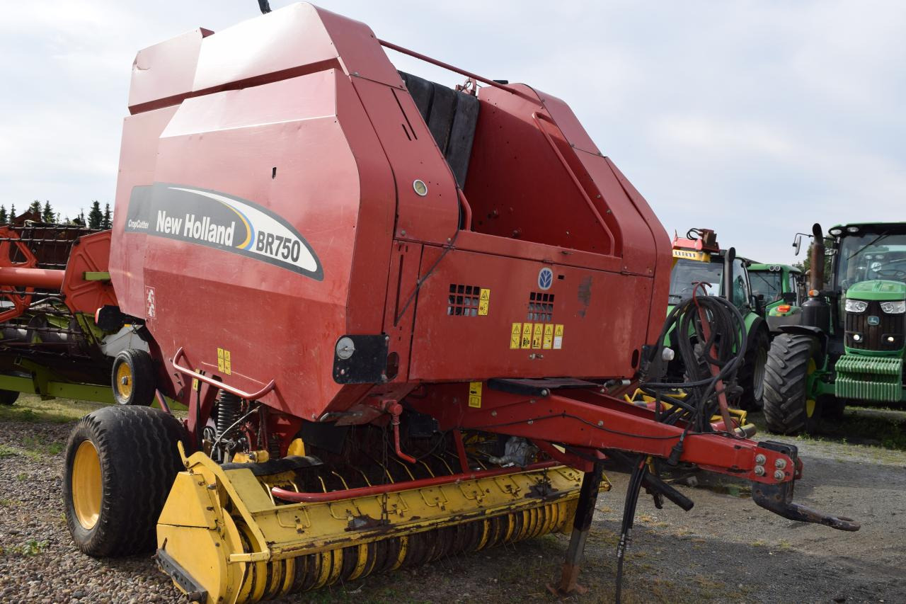 New Holland BR 750 CropCutter - 원형 베일러 : 사진 2 New Holland BR 750 CropCutter - 원형 베일러 : 사진 2