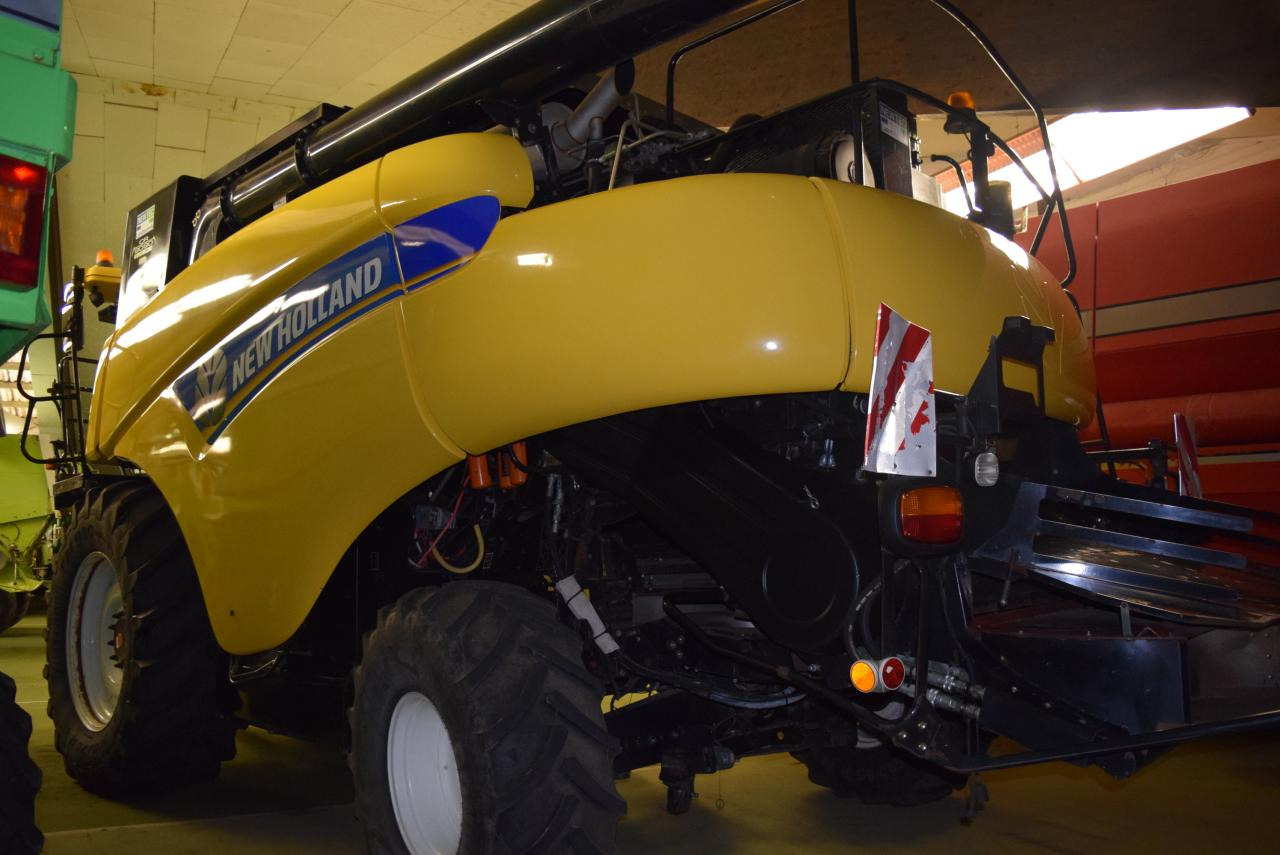 New Holland CR 9090 Elevation - 목초수확기 : 사진 5 New Holland CR 9090 Elevation - 목초수확기 : 사진 5