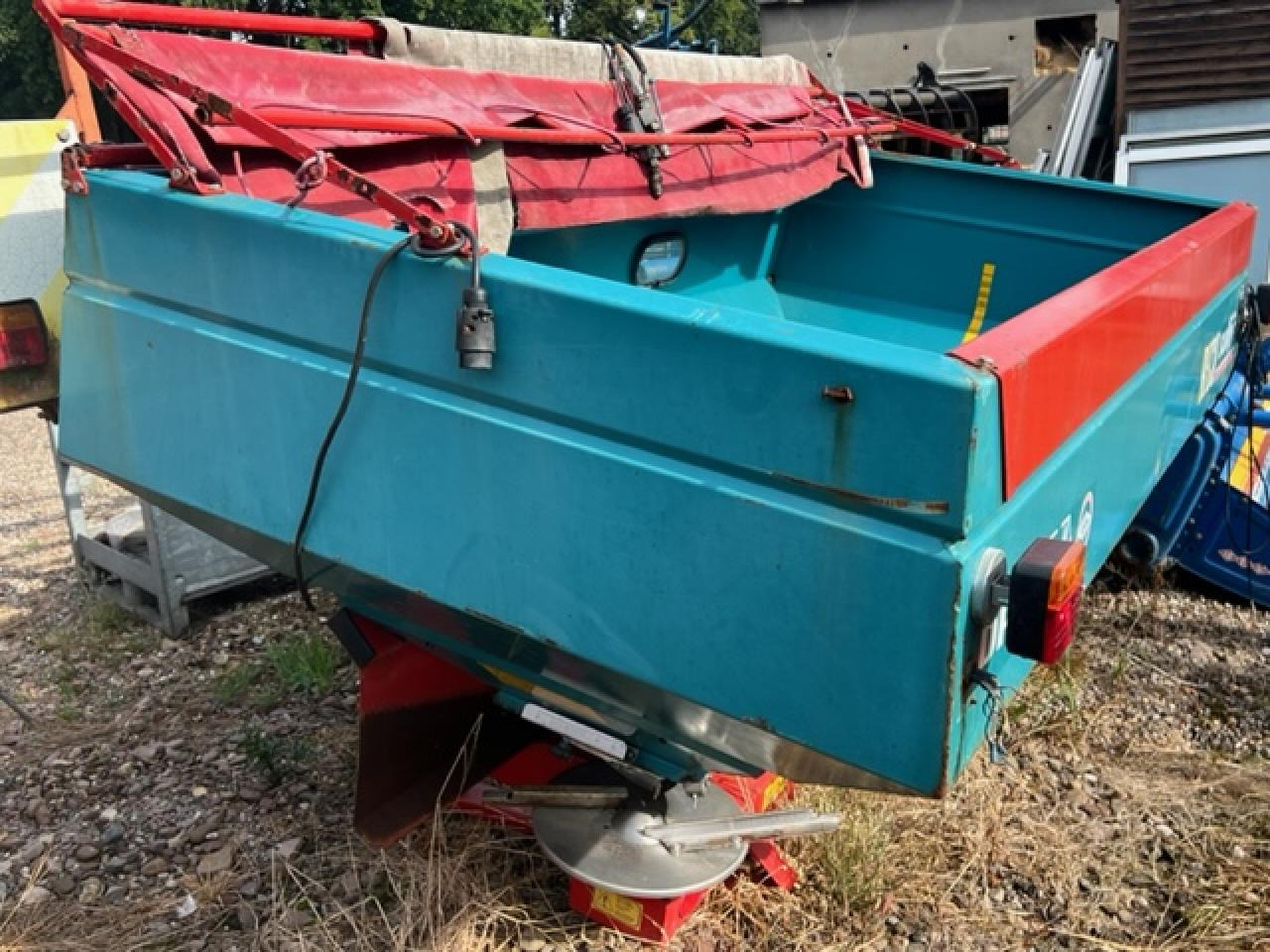 Sulky Burel DPX 2004 - 비료 스프레더 : 사진 3 Sulky Burel DPX 2004 - 비료 스프레더 : 사진 3