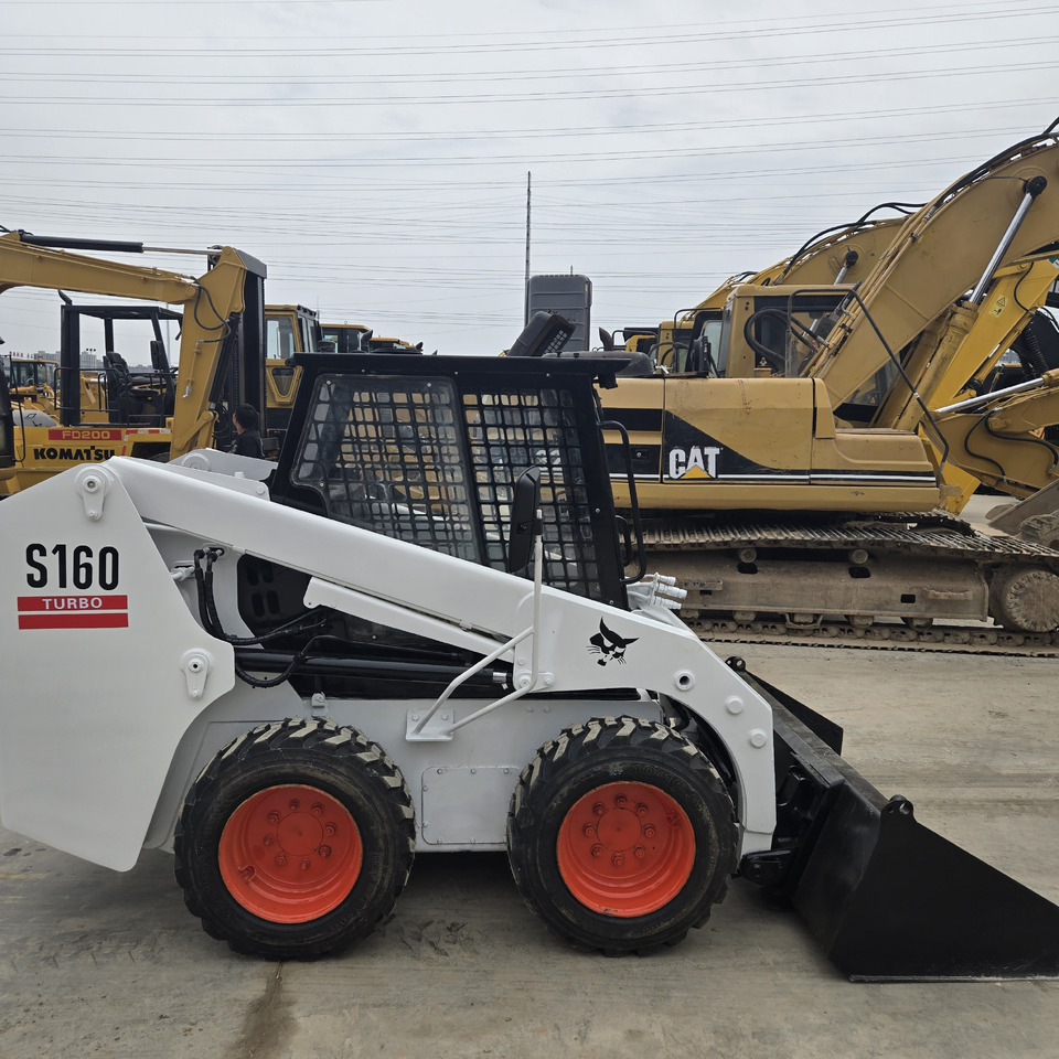 BOBCAT S160 - 스키드 스티어 로더 : 사진 3 BOBCAT S160 - 스키드 스티어 로더 : 사진 3
