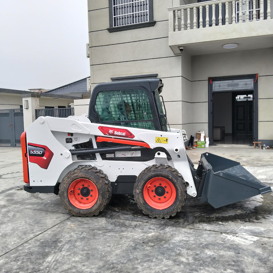 BOBCAT S550 - 스키드 스티어 로더 : 사진 1 BOBCAT S550 - 스키드 스티어 로더 : 사진 1